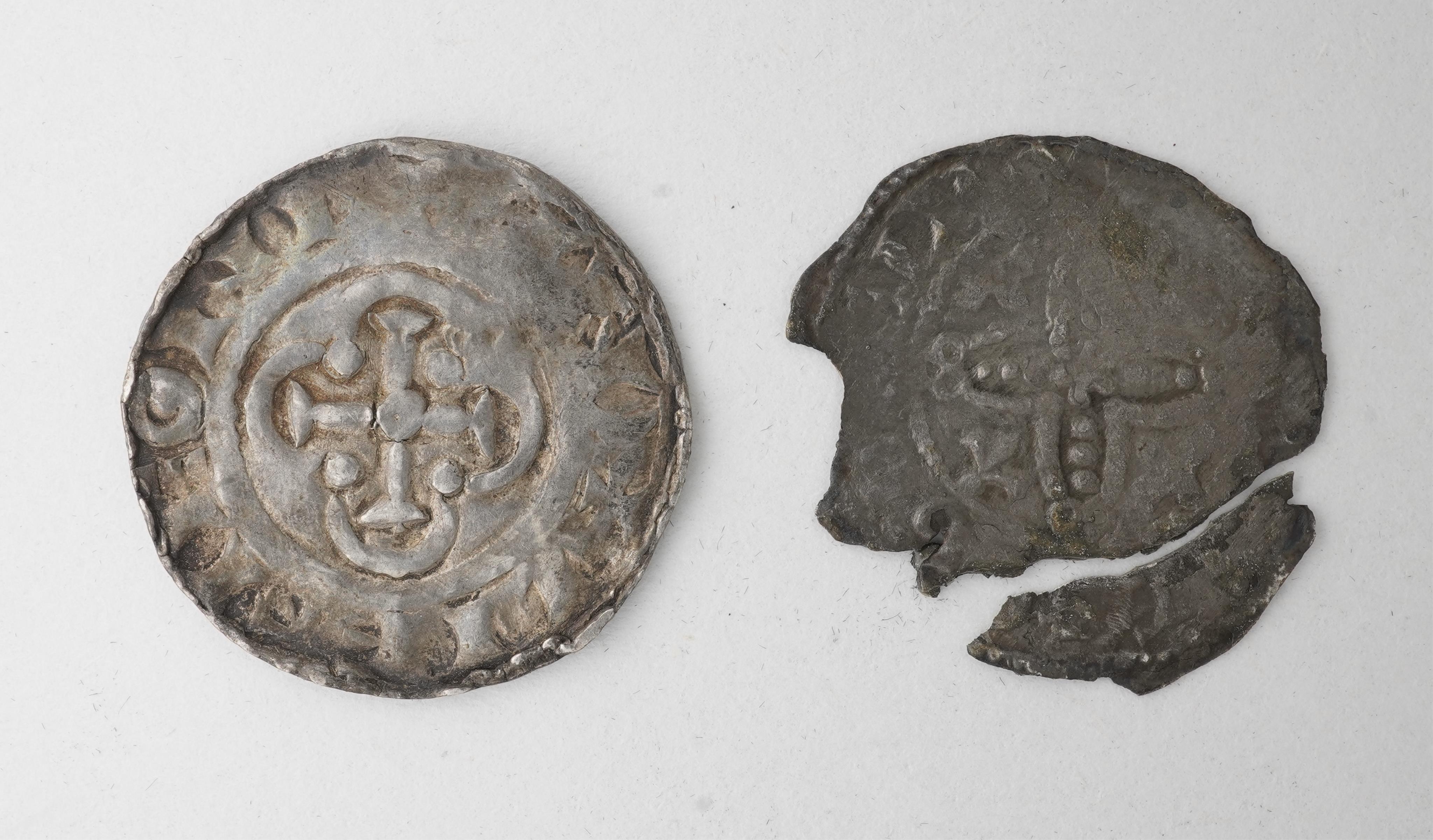 British hammered coins, Norman kings;, William II (1087-1100), silver penny, cross in quatrefoil type, LIFSIE ON LVND, S. 1259, Henry I (1100-1135), silver penny, pellets in quatrefoil, split into pieces (2)